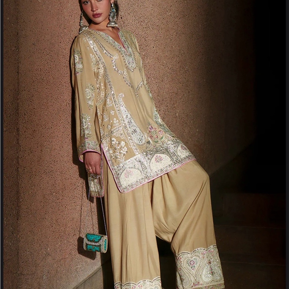 Pakistani designer Ethnic Kameez shalwar dupatta